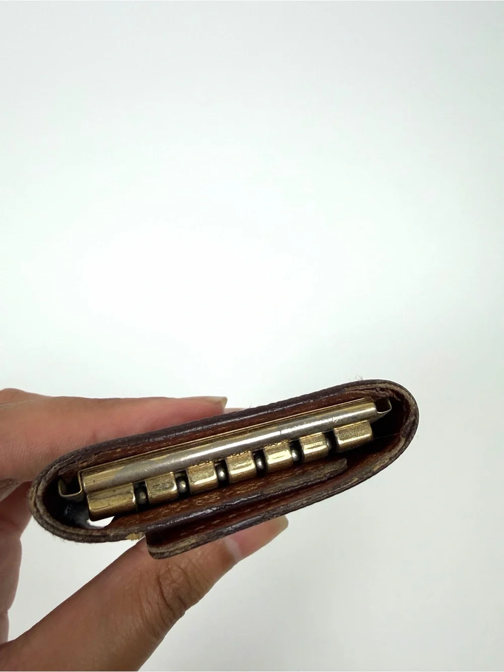 Authentic Louis Vuitton Monogram 6 Key Holder Case